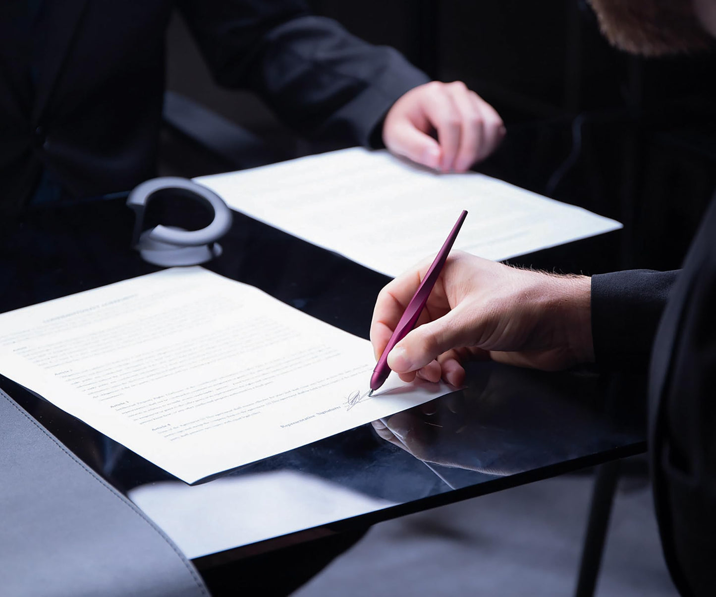 Novium Hoverpen 2.0 Interstellar Edition - Space Black, Ballpoint Pen, Unique Conversational Starter, Premium Futuristic Design, Precision Flow Ink, Schmidt Ballpoint Cartridges